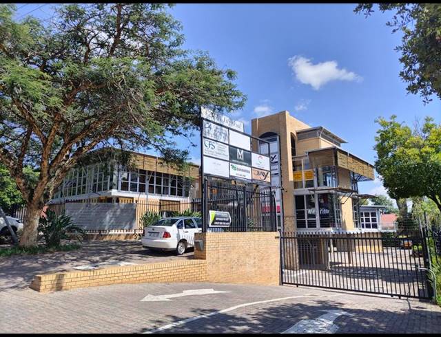 OFFICE FOR SALE IN MENLYN